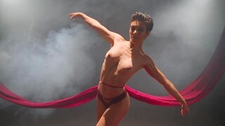 Stunning solo Brooklyn Gray with natural tits having fun